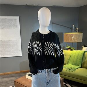 Abercrombie & Fitch Black and White Cardigan